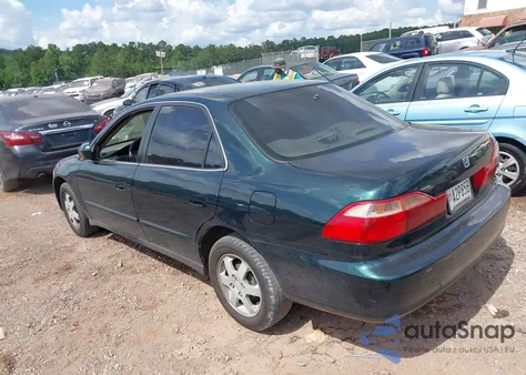 2000 Honda Accord 2.3 Se z USA, uszkodzony, nr VIN 1HGCG5671YA090468